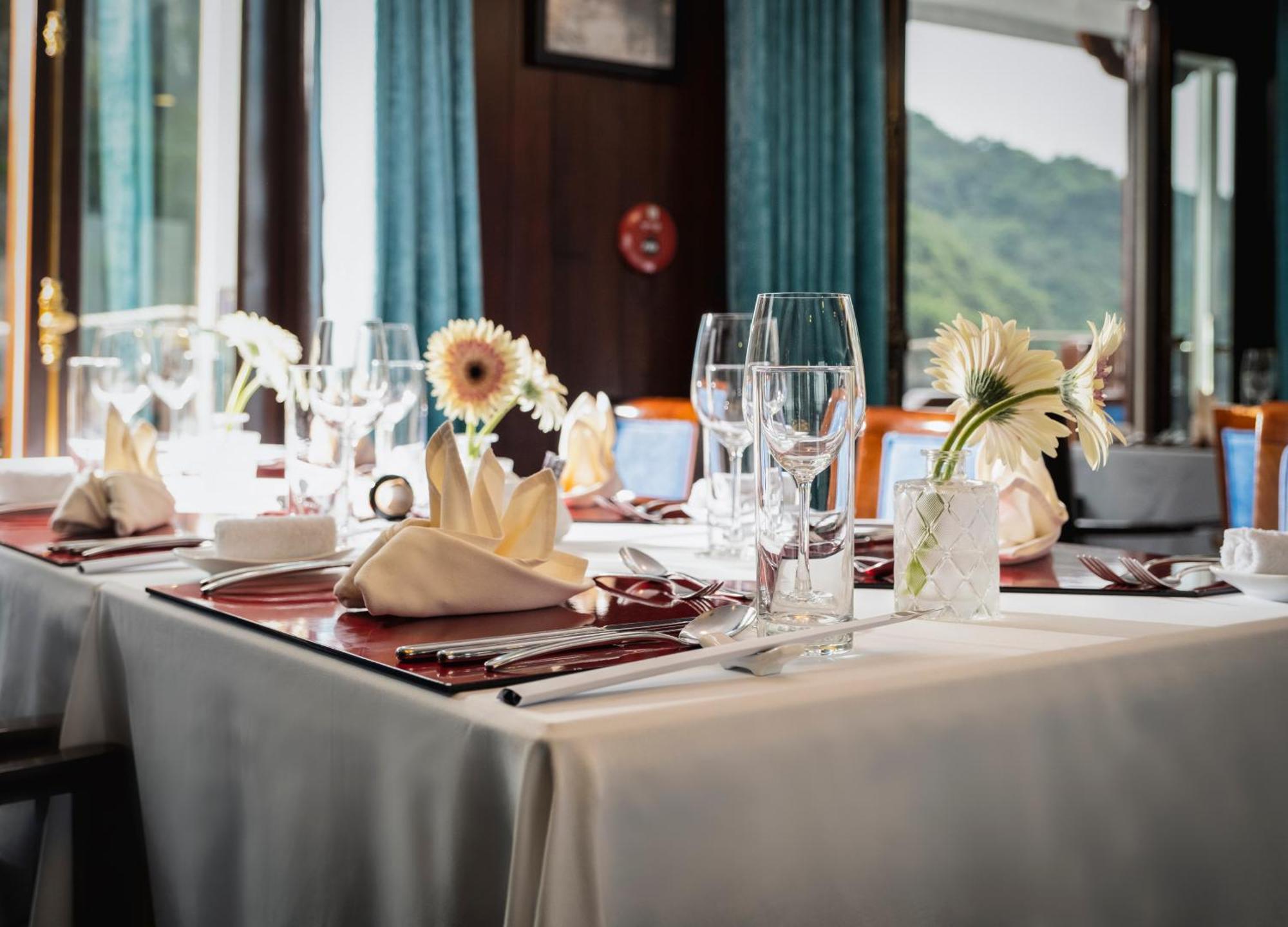 Hotel Bhaya Halong Cruises Ha Long Zewnętrze zdjęcie